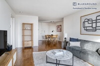 Building Photo - 175 E 96th St