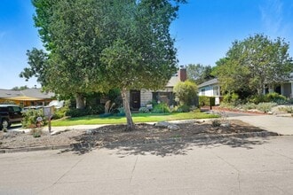 Building Photo - Altadena Single-Family Home Plus ADU