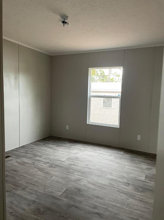 Building Photo - 307 Marcus Ln