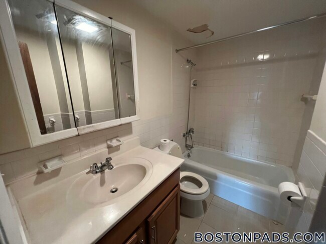 Building Photo - 385 Massachusetts Ave