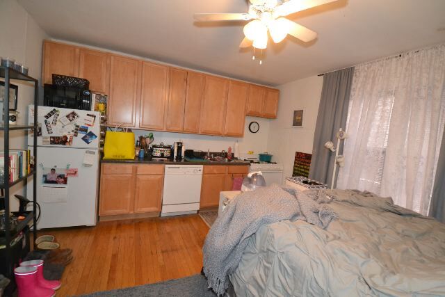 Building Photo - 2115 N Dayton St