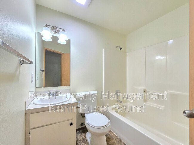 Building Photo - 4505 100th St NE