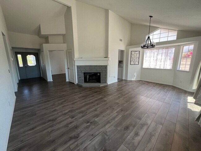 Building Photo - 31433 Corte Madera