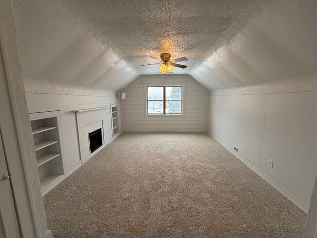 Building Photo - 3 Bedroom Home