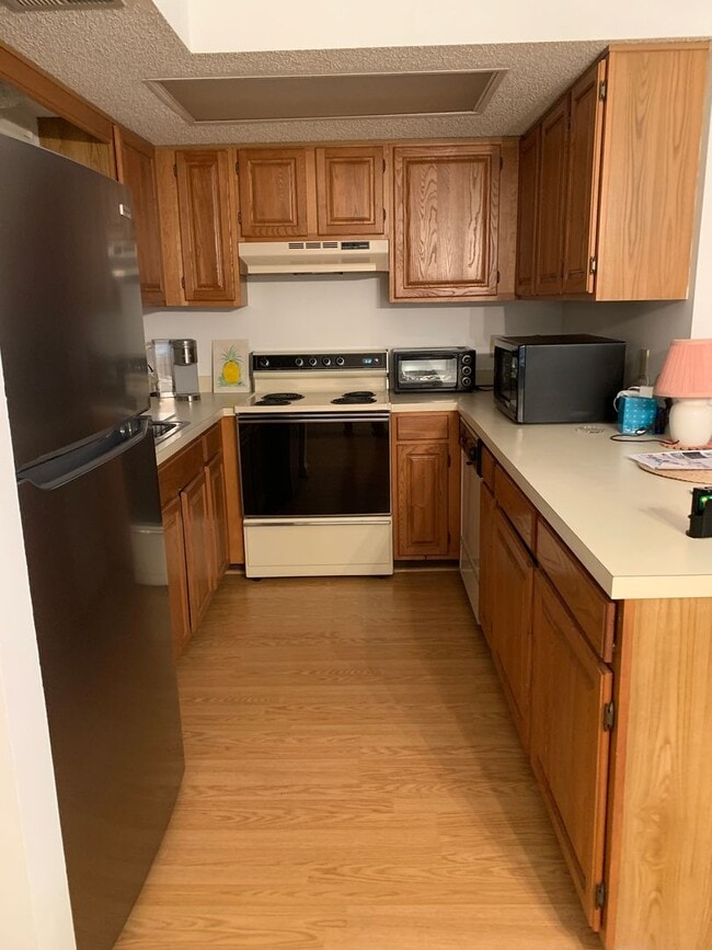 Building Photo - 3-Bedroom, 2-Bath Home in Palmwood Estates