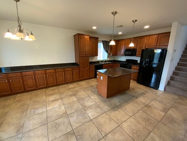Building Photo - 3 BEDROOM HOME IN PROVIDENCE