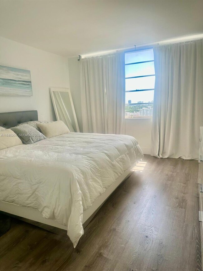 Building Photo - 1865 79th Street Causeway