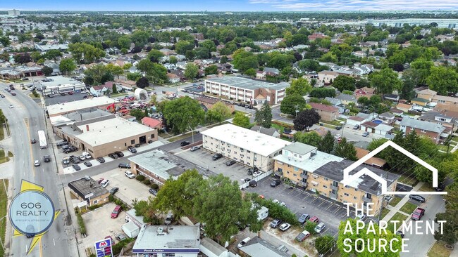 Building Photo - 1213 34th Ave