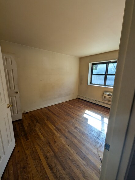 Building Photo - 214 Prospect Ave