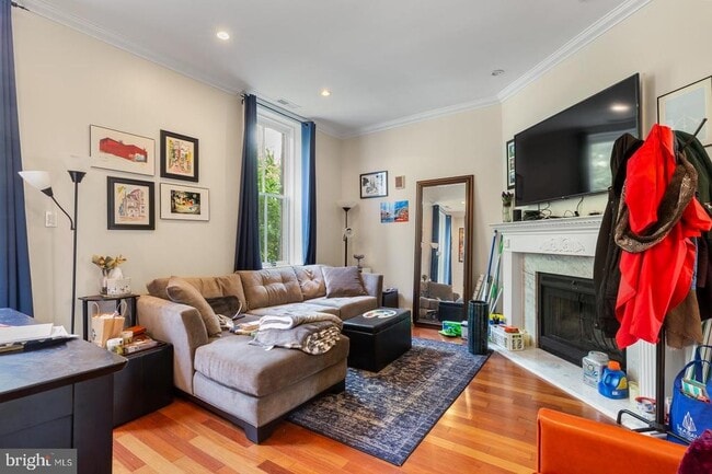 Building Photo - 1704 Wallace St