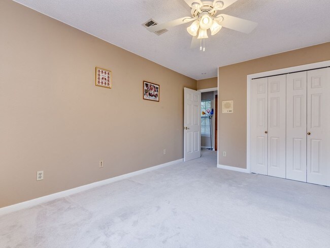 Building Photo - 9305 Springwood Dr