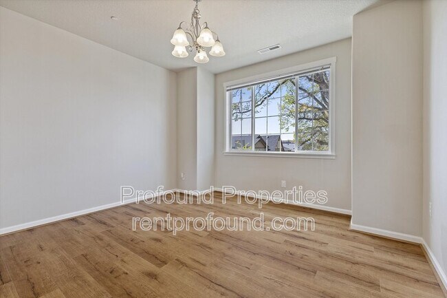 Building Photo - 13086 SW Aubergine Ter