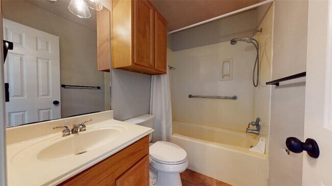 Building Photo - 217 Augsburg Ct