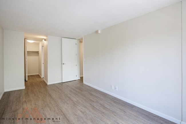 Building Photo - 3138 Waialae Ave