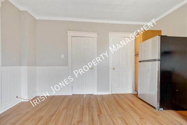 Building Photo - 47 Fredro St