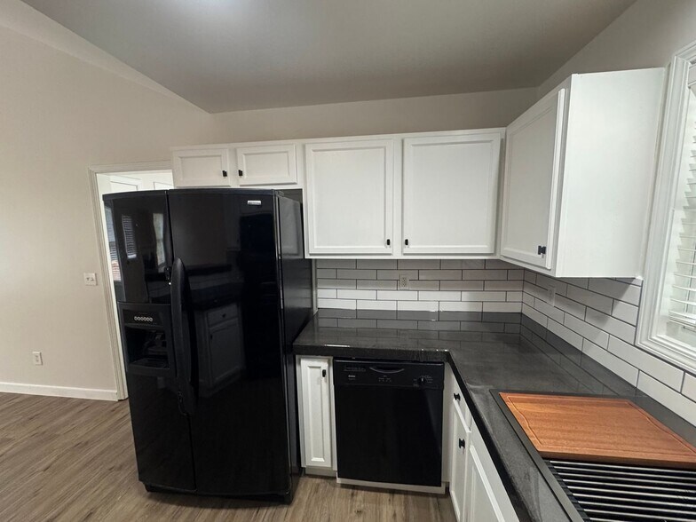 Building Photo - 4308 Shadowmoss Ct