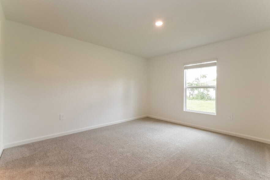 Building Photo - 1370 Inkberry Cir