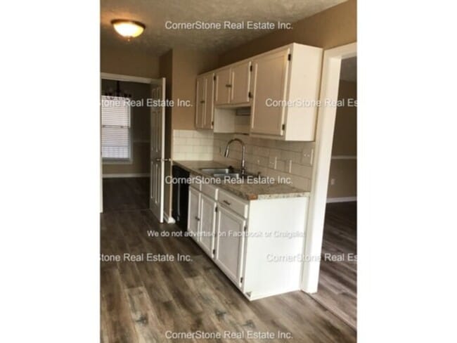 Building Photo - 330 Nettletree Ln