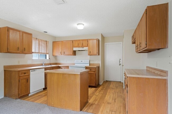 Building Photo - 13918 Tree Crossing St