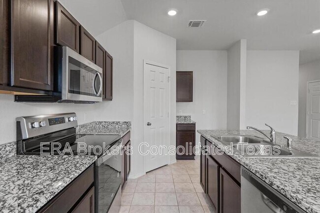 Building Photo - 108 Ragnar Dr