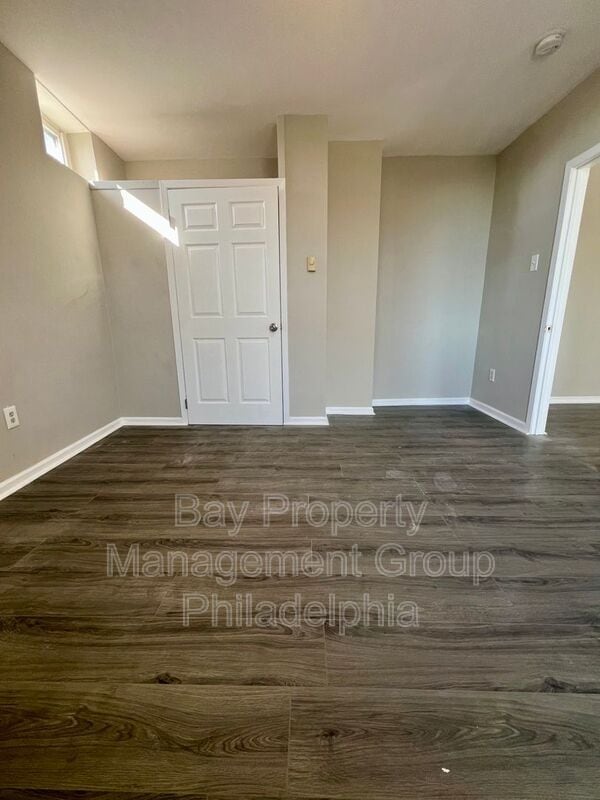 Building Photo - 2419 S 62nd St