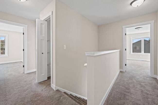 Building Photo - New 3 Bedroom Townhome