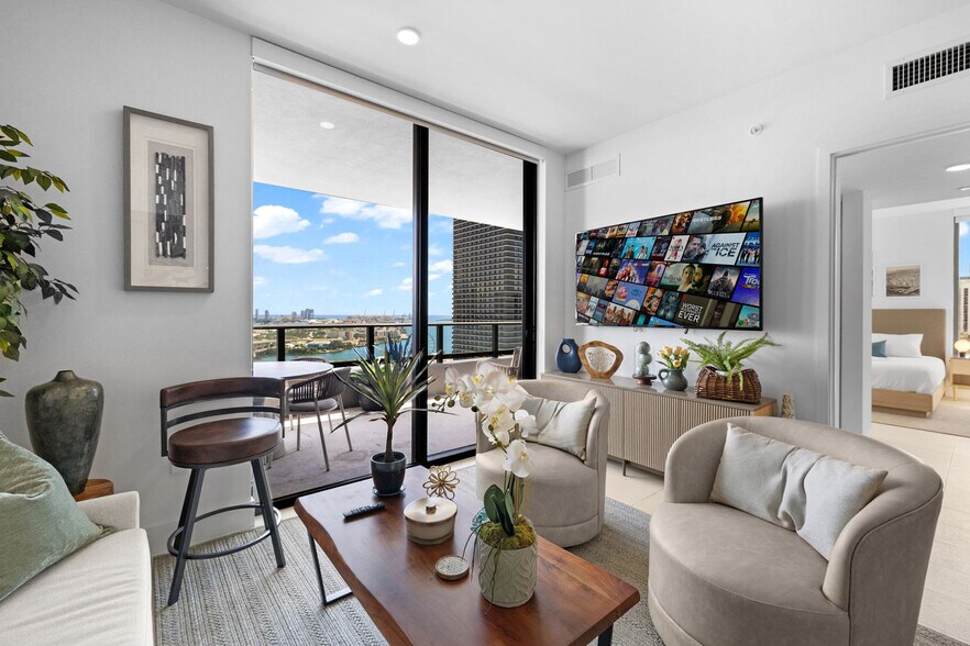 Building Photo - 159 NE 6th St