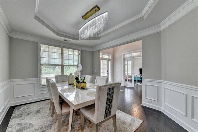 Building Photo - 6035 Ashborough Park