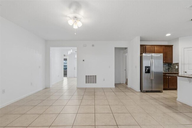Building Photo - 836 Cambridge Dr