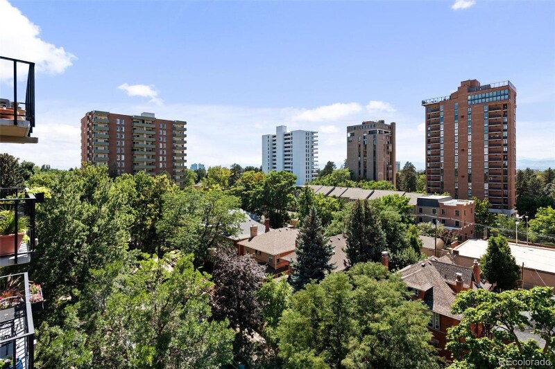 Building Photo - 1150 Vine St