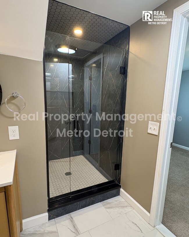 Building Photo - SPRING INTO YOUR NEW HOME