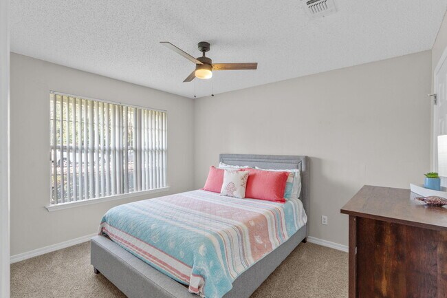 Building Photo - 7613 Marthas Way