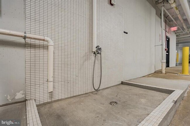 Building Photo - 1011 M St NW