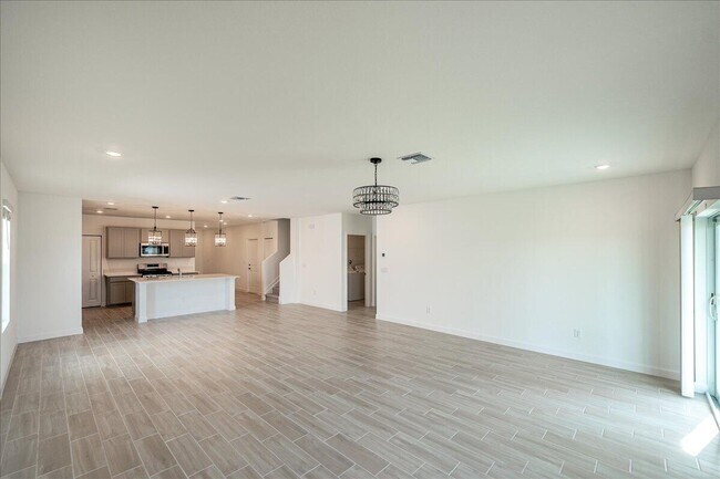 Building Photo - 6346 Windwood Wy