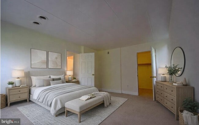 Building Photo - 2635 Fort Farnsworth Rd