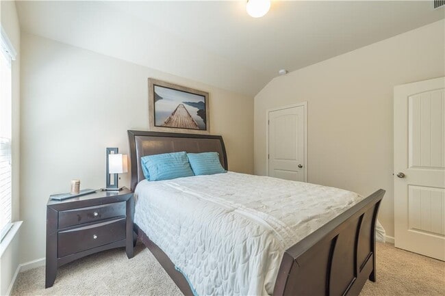 Building Photo - 129 Village Trail