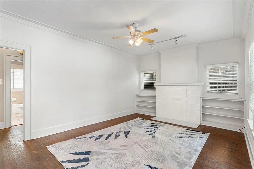 Building Photo - 2802 Salado St