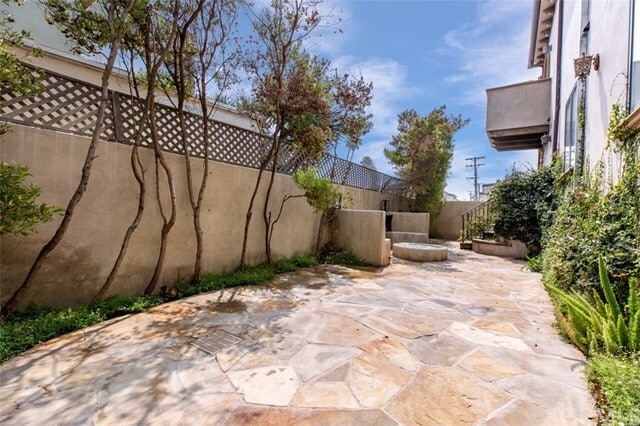 Building Photo - 736 Esplanade