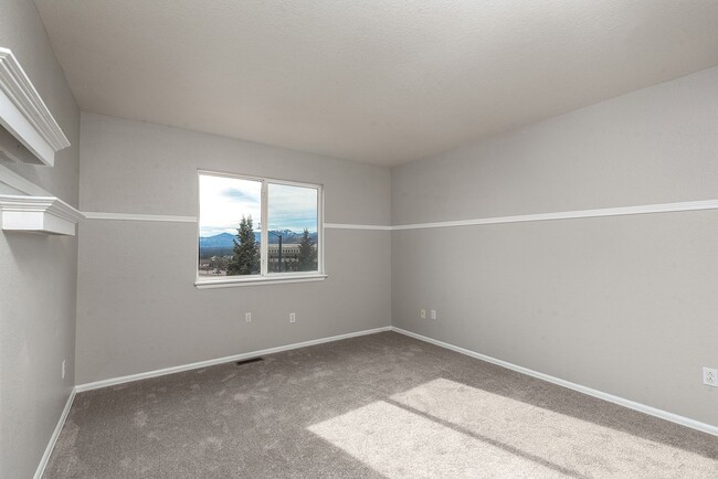 Building Photo - Property for Rent in Northgate Area