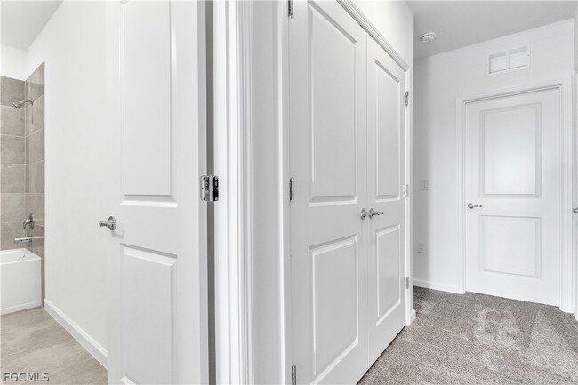 Building Photo - 1426 Weeping Willow Ct