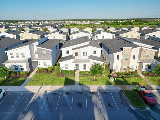 Building Photo - 691 Sticks St