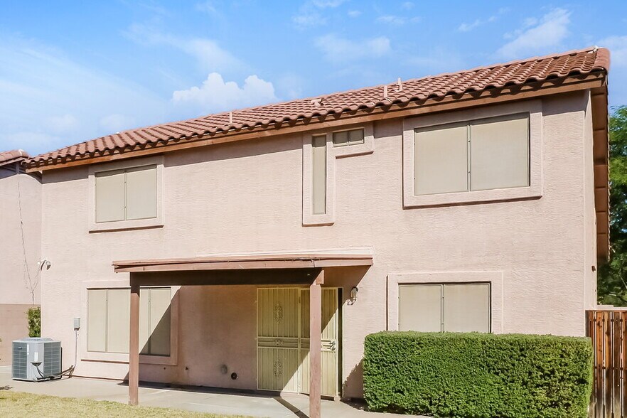 Building Photo - 3802 N 104th Ave