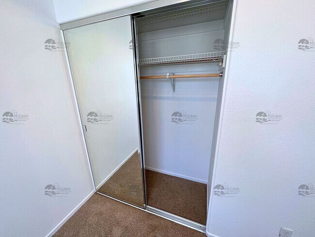 Building Photo - End unit 4 Bedroom House Available Now in ...