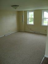 Building Photo - 415 Oak Dr