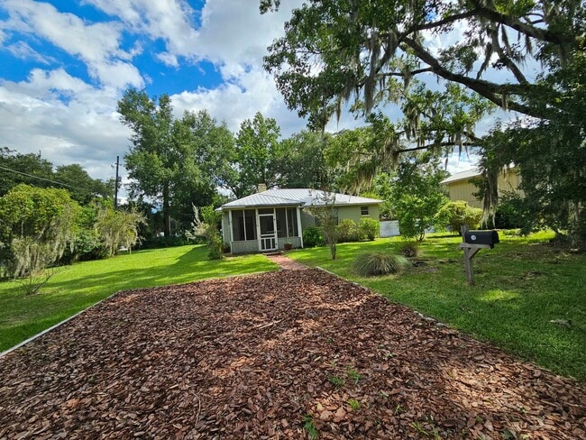 Building Photo - 2 Bedroom/2 Bath home near Duck Pond and Citizens Field