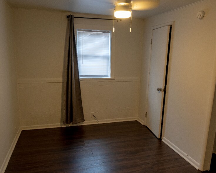 Building Photo - 1631 S Huntington Dr