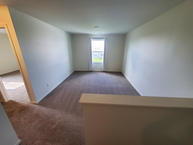 Building Photo - 7750 W 105th Pl