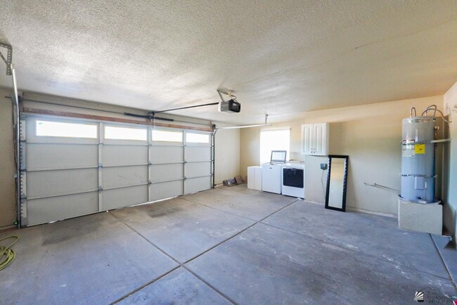 Building Photo - 2146 S 47th Ave