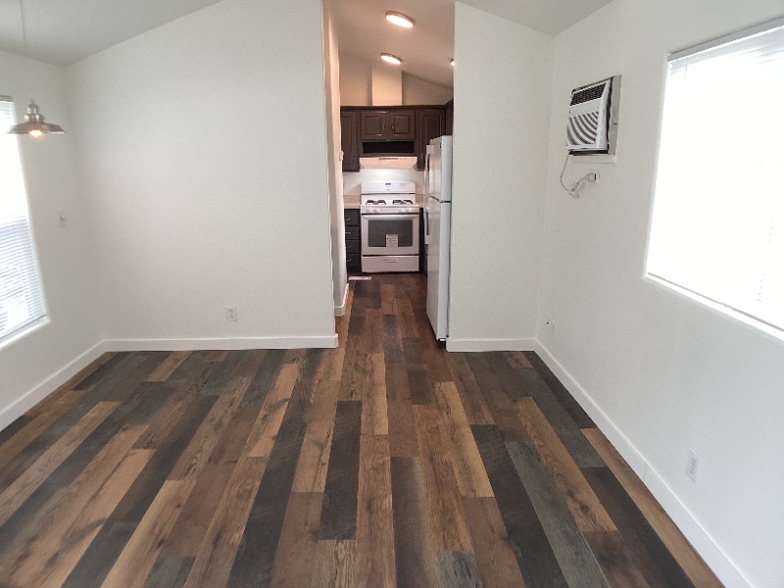 Building Photo - 2601 W Boise Ave