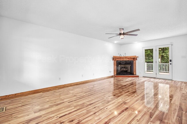 Building Photo - 5824 Silver Fox Ln